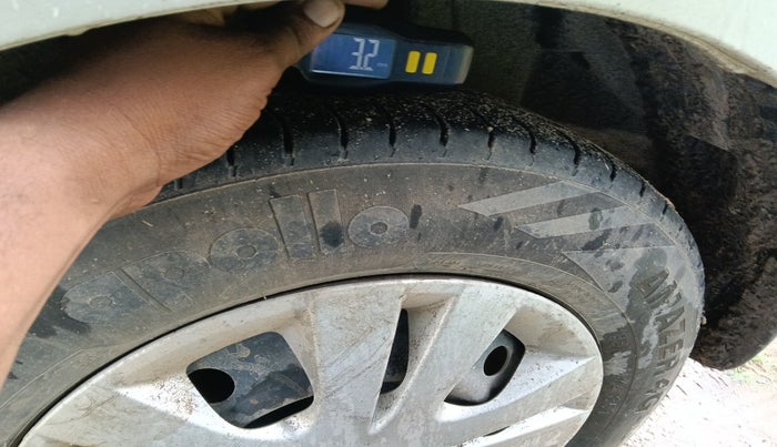 2012 Maruti Swift Dzire VXI, Petrol, Manual, 1,45,007 km, tyre