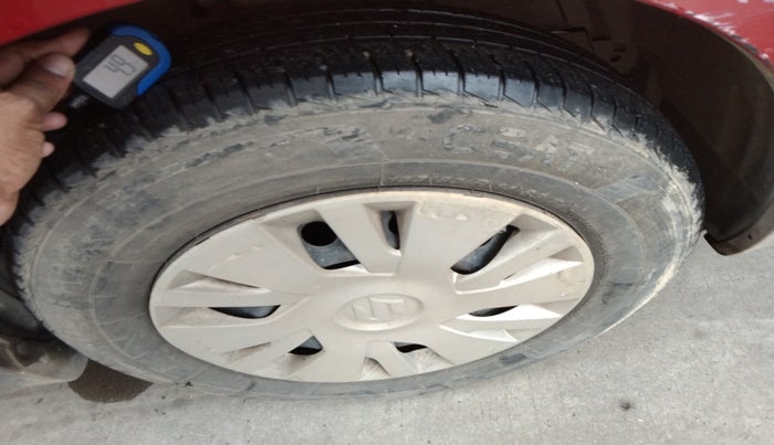 2012 Maruti Swift VXI, Petrol, Manual, 64,260 km, tyre