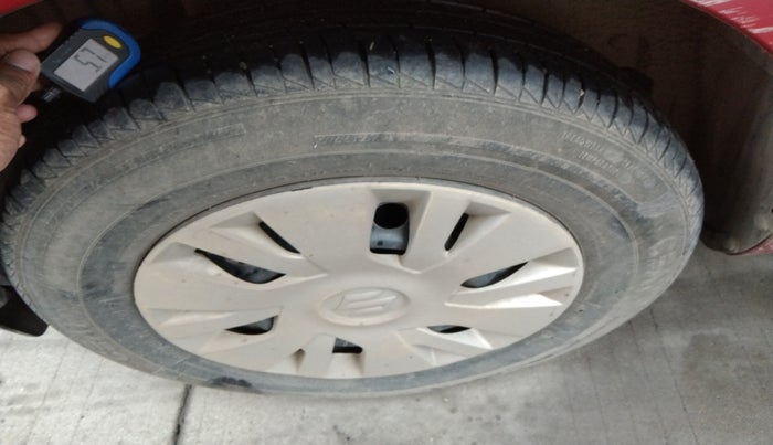 2012 Maruti Swift VXI, Petrol, Manual, 64,260 km, tyre