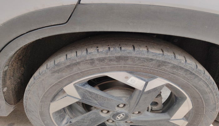 2021 Hyundai ALCAZAR 1.5 SIGNATURE (O) AT 6STR, Diesel, Automatic, 1,08,173 km, tyre