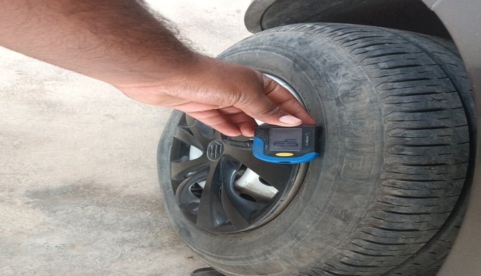 2020 Maruti Swift LXI, Petrol, Manual, 21,716 km, tyre