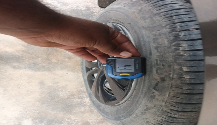 2020 Maruti Swift LXI, Petrol, Manual, 21,716 km, tyre