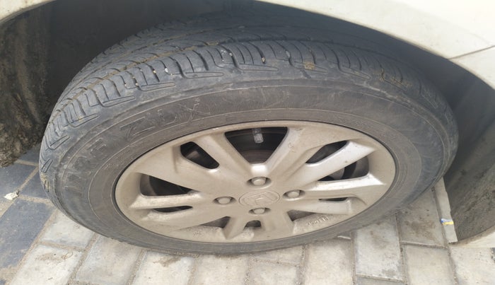 2015 Honda Amaze 1.5L I-DTEC VX, Diesel, Manual, 57,932 km, tyre