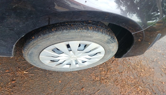 2021 Toyota YARIS J CVT, Petrol, Automatic, 25,713 km, tyre