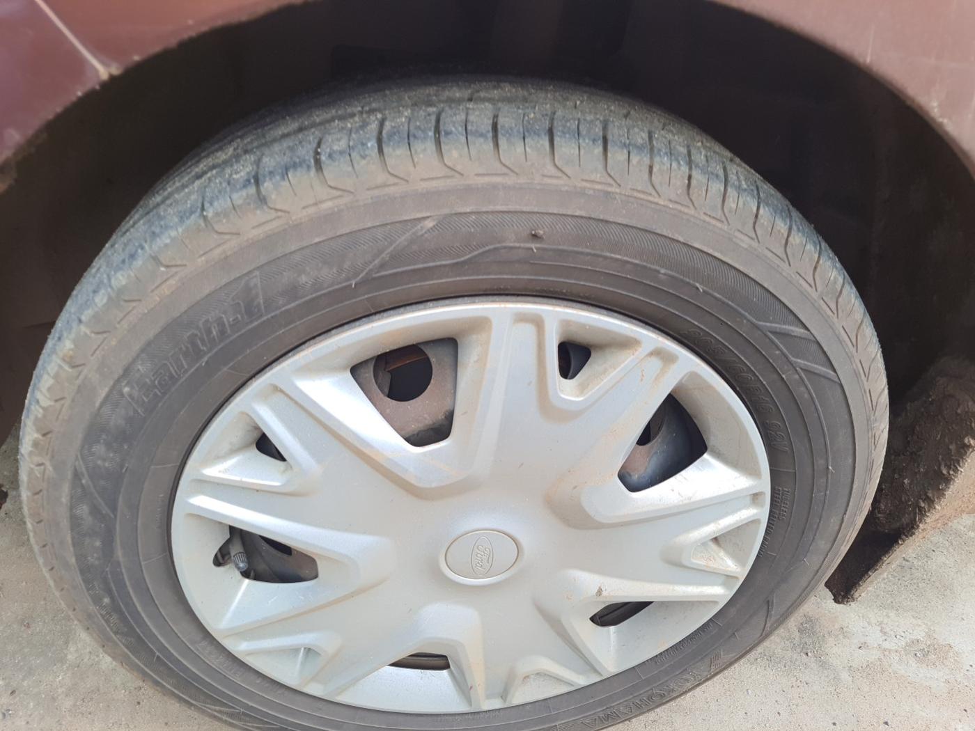 2018 Ford Ecosport TREND+ 1.5L DIESEL, Diesel, Manual, 1,01,310 km, tyre