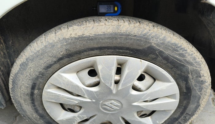 2011 Maruti Swift Dzire VDI, Diesel, Manual, 1,36,278 km, tyre