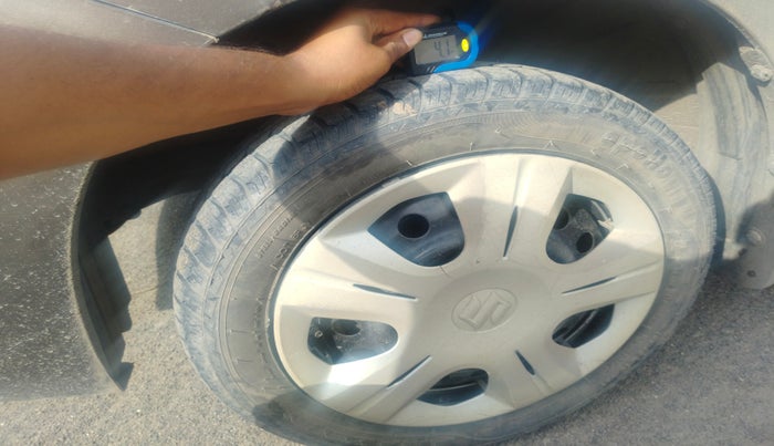2014 Maruti Wagon R 1.0 VXI, Petrol, Manual, 26,239 km, tyre