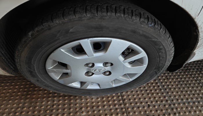 2013 Hyundai i20 MAGNA (O) 1.2, Petrol, Manual, 73,576 km, tyre