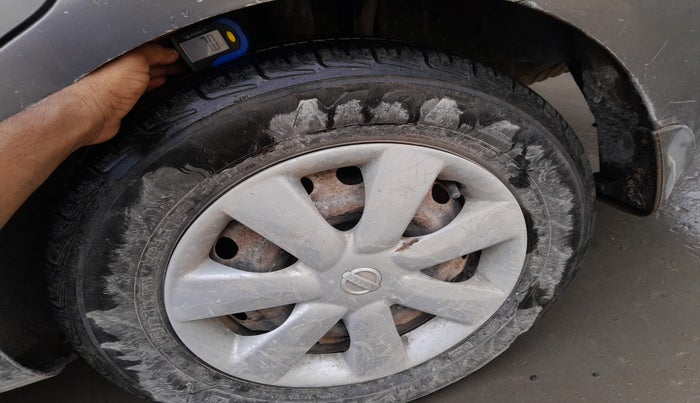 2012 Nissan Sunny XL, Petrol, Manual, 92,315 km, tyre