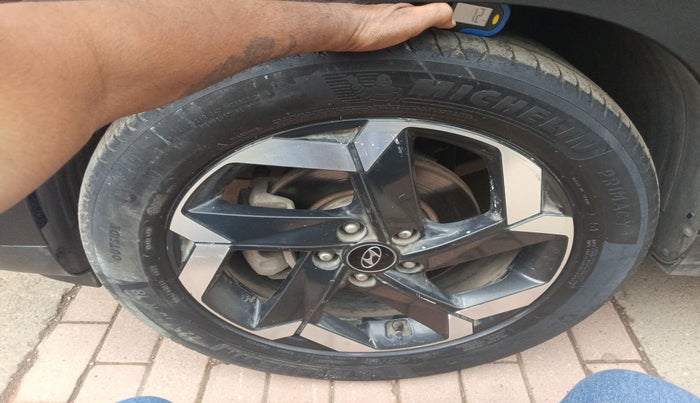 2021 Hyundai ALCAZAR 1.5 SIGNATURE (O) AT 6STR, Diesel, Automatic, 56,841 km, tyre