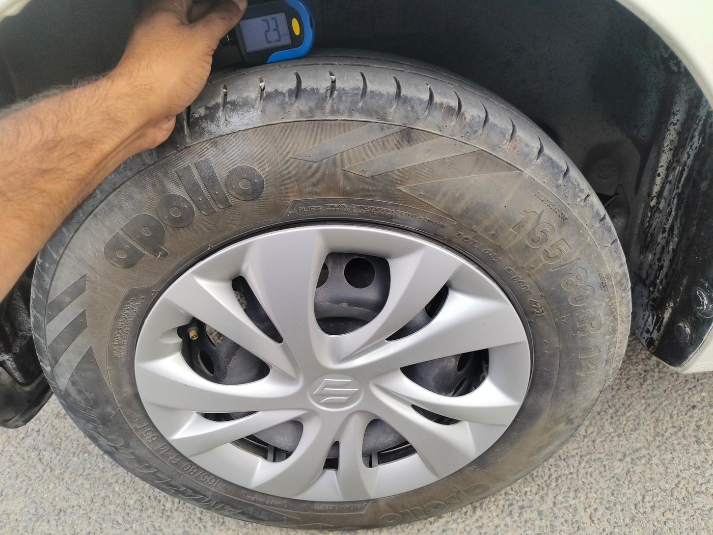 2018 Maruti Dzire VDI, Diesel, Manual, 66,000 km, tyre