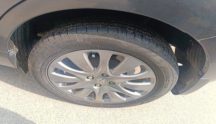 2017 Maruti Baleno ALPHA PETROL 1.2, Petrol, Manual, 1,01,071 km, tyre