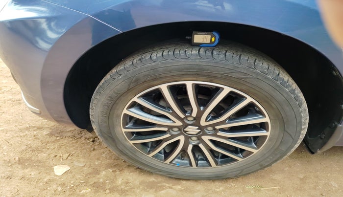 2017 Maruti Dzire VXI, Petrol, Manual, 87,116 km, tyre