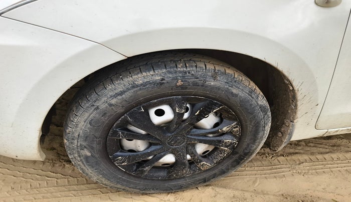 2020 Maruti Swift LXI, Petrol, Manual, 77,222 km, tyre