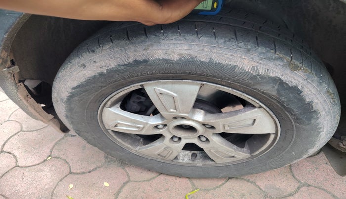 2012 Mahindra XUV500 W8, Diesel, Manual, 1,42,662 km, tyre