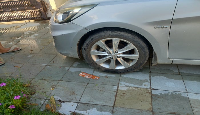 2011 Hyundai Verna FLUIDIC 1.6 VTVT SX, Petrol, Manual, 59,493 km, tyre