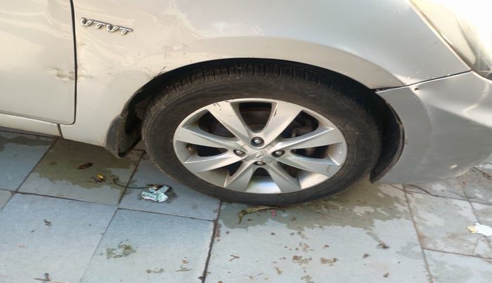 2011 Hyundai Verna FLUIDIC 1.6 VTVT SX, Petrol, Manual, 59,493 km, tyre