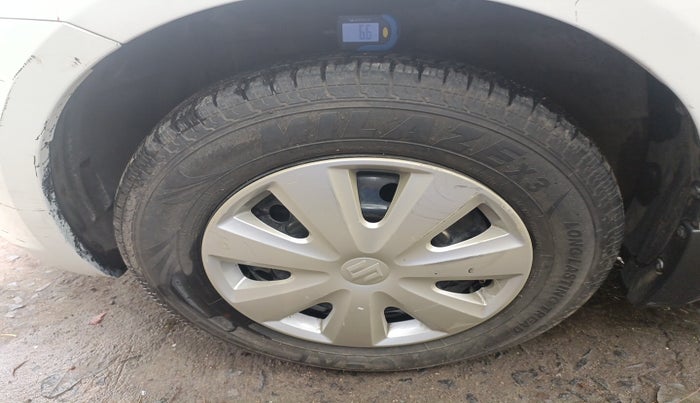 2012 Maruti Swift VXI, Petrol, Manual, 69,099 km, tyre