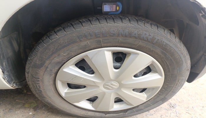 2012 Maruti Swift VXI, Petrol, Manual, 69,099 km, tyre