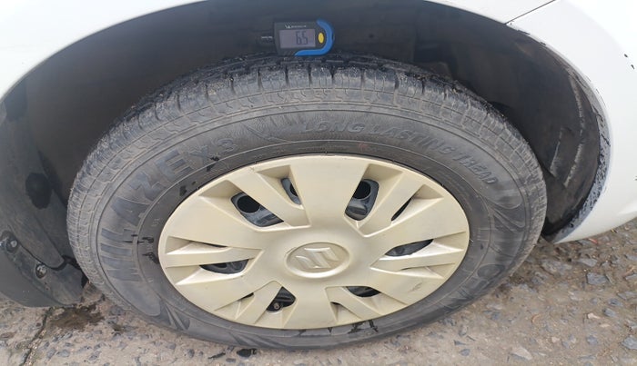 2012 Maruti Swift VXI, Petrol, Manual, 69,099 km, tyre