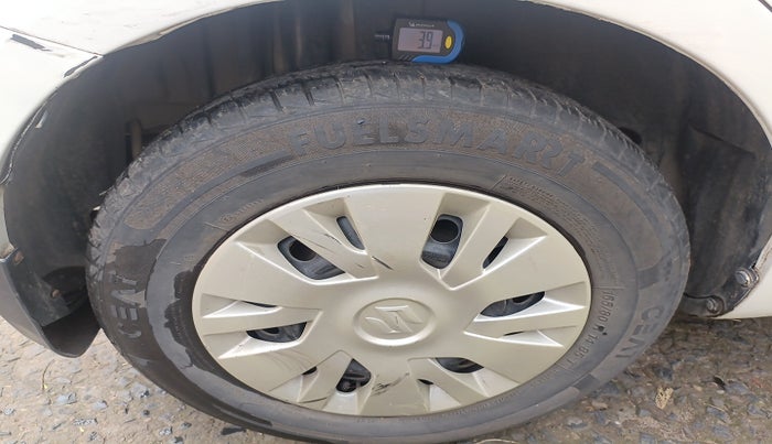 2012 Maruti Swift VXI, Petrol, Manual, 69,099 km, tyre