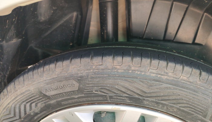 2018 Maruti Dzire VDI, Diesel, Manual, 77,606 km, tyre