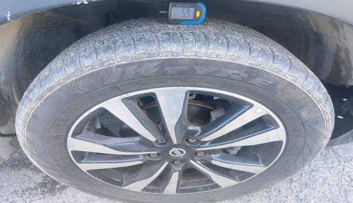 2019 Nissan Kicks XV PREMIUM O DUAL TONE DIESEL, Diesel, Manual, 75,936 km, tyre