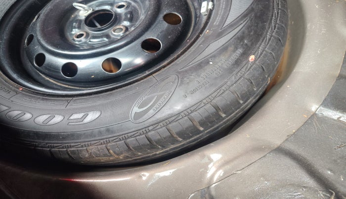 2012 Maruti Ritz VDI, Diesel, Manual, 1,09,809 km, tyre
