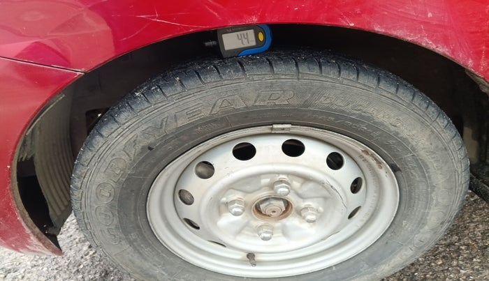 2013 Hyundai Eon D-LITE, Petrol, Manual, 63,356 km, tyre
