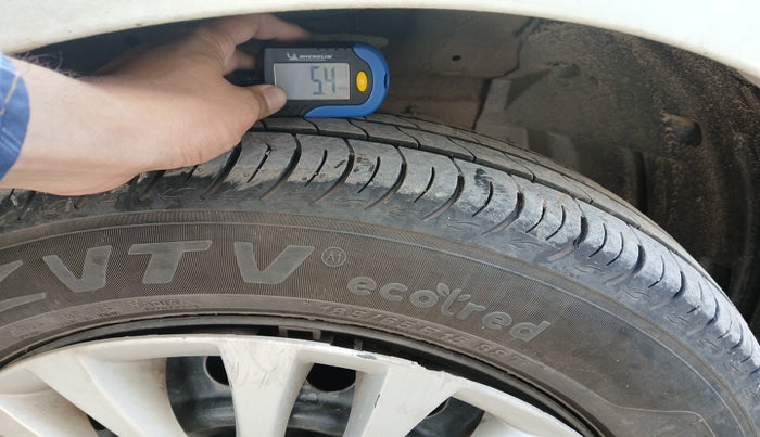 2015 Maruti Ciaz VDI+ SHVS, Diesel, Manual, 1,22,105 km, tyre