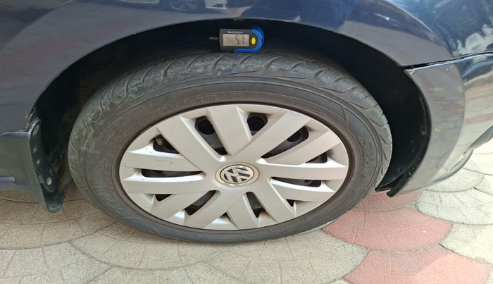 2015 Volkswagen Vento COMFORTLINE DIESEL 1.5, Diesel, Manual, 88,328 km, tyre