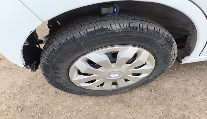 2011 Maruti Wagon R 1.0 LXI CNG, Petrol, Manual, 94,213 km, tyre