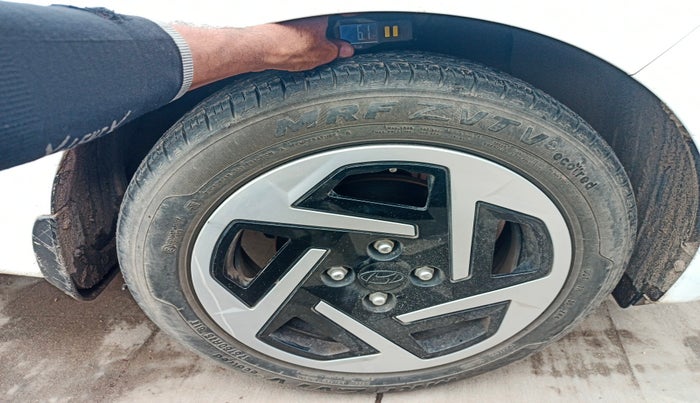 2023 Hyundai GRAND I10 NIOS SPORTZ AMT 1.2 KAPPA VTVT, Petrol, Automatic, 9,212 km, tyre