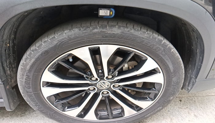 2023 MG HECTOR PLUS SHARP PRO 2.0 TURBO DIESEL 6 STR, Diesel, Manual, 22,850 km, tyre