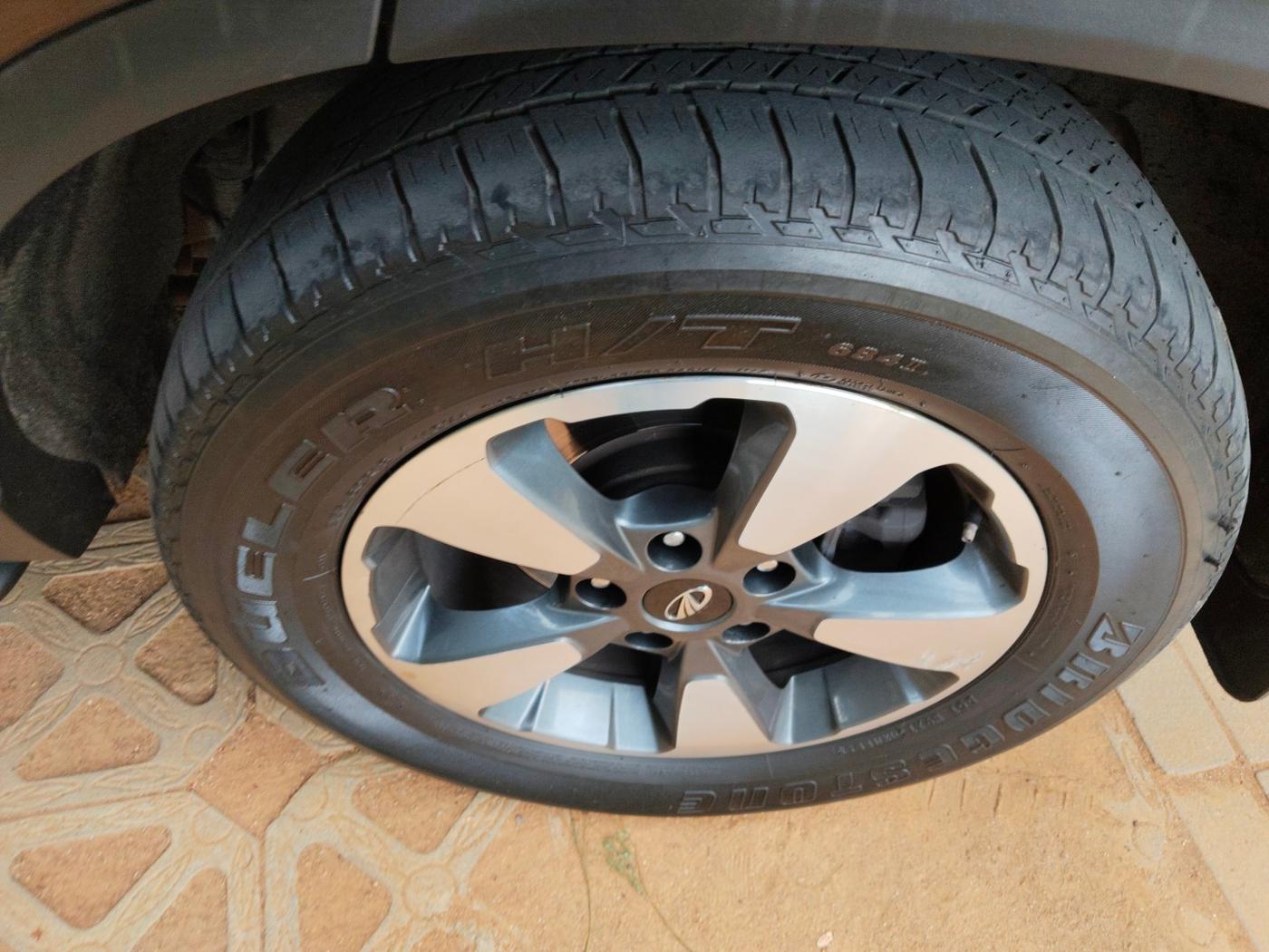 2018 Mahindra ALTURAS G4 4WD AT, Diesel, Automatic, 69,806 km, tyre