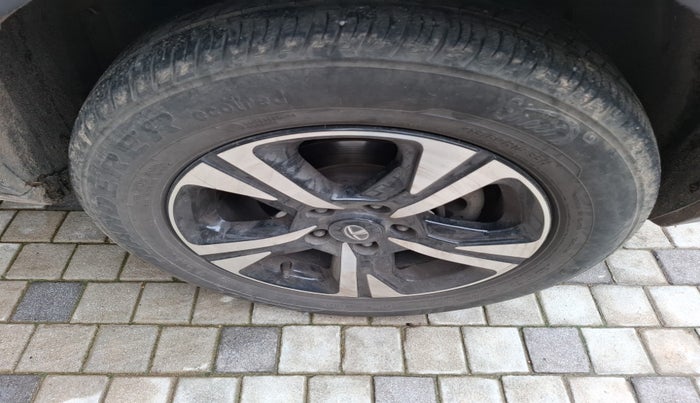 2022 Tata NEXON EV XZ PLUS LUX, Electric, Automatic, 30,081 km, tyre