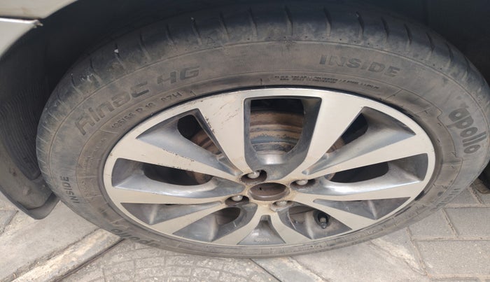 2016 Hyundai Verna 1.6 CRDI SX, Diesel, Manual, 1,85,593 km, tyre