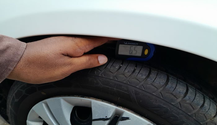 2014 Maruti Alto K10 VXI, Petrol, Manual, 59,214 km, tyre