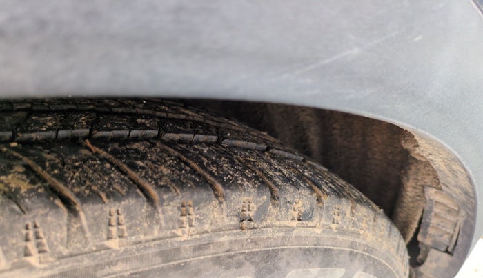 2022 Mahindra XUV700 AX 3 D MT 7 STR, Diesel, Manual, 69,448 km, tyre