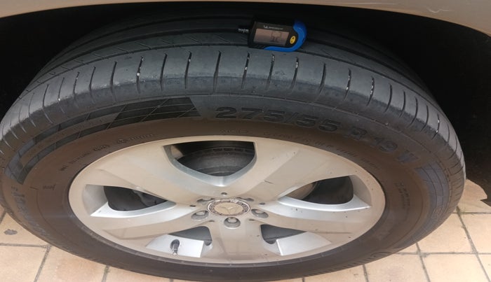2010 Mercedes Benz GL Class 350 CDI BLUE EFFICIENCY, Diesel, Automatic, 1,33,931 km, tyre