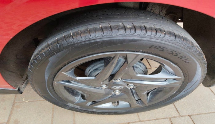 2021 Hyundai NEW I20 SPORTZ 1.2 MT, Petrol, Manual, 36,608 km, tyre