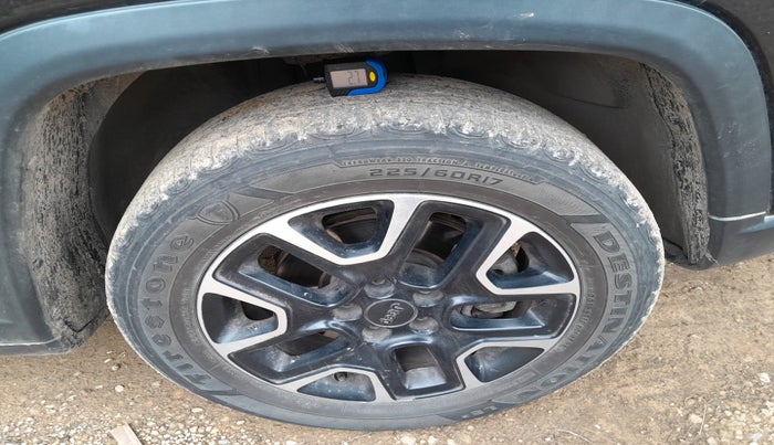 2019 Jeep Compass TRAILHAWK (O) 2.0 4X4, Diesel, Automatic, 1,00,140 km, tyre
