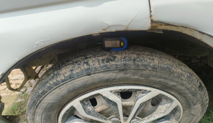 2016 Maruti Eeco 5 STR WITH A/C+HTR, Petrol, Manual, 1,36,582 km, tyre