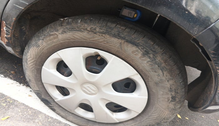2010 Maruti Ritz VDI, Diesel, Manual, 679 km, tyre