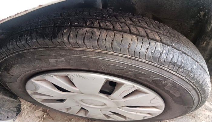 2010 Maruti Swift Dzire VDI, Diesel, Manual, 1,37,880 km, tyre