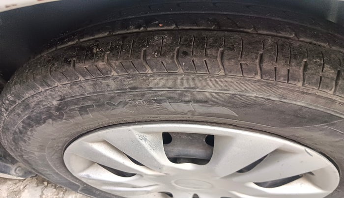 2010 Maruti Swift Dzire VDI, Diesel, Manual, 1,37,880 km, tyre
