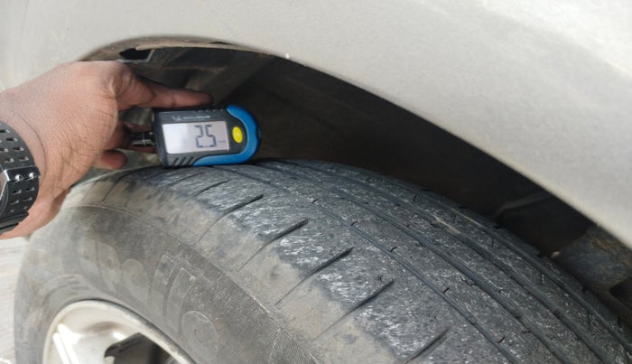 2011 Maruti Ritz LXI, Petrol, Manual, 94,704 km, tyre