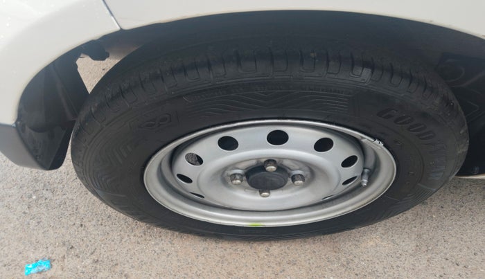 2016 Maruti Ritz LDI, Diesel, Manual, 96,974 km, tyre