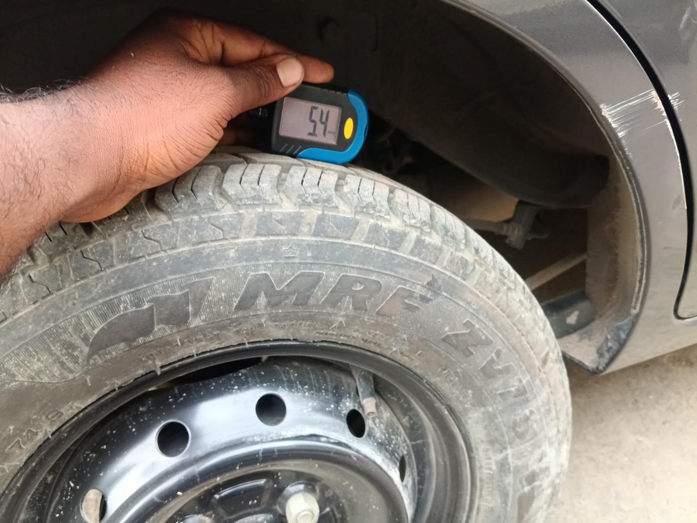 2018 Maruti Alto 800 VXI, Petrol, Manual, 10,696 km, tyre