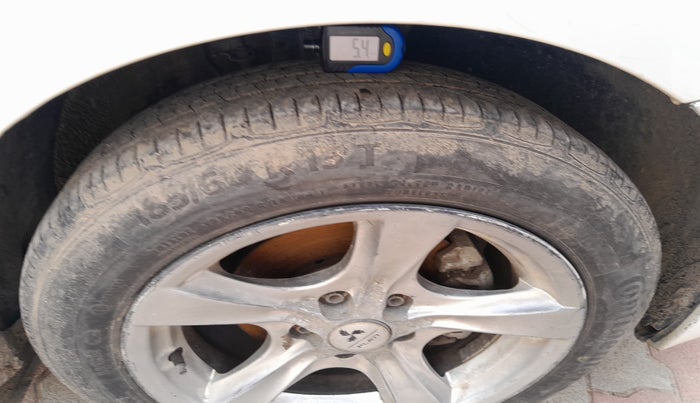 2013 Volkswagen Vento COMFORTLINE DIESEL 1.6, Diesel, Manual, 1,48,111 km, tyre